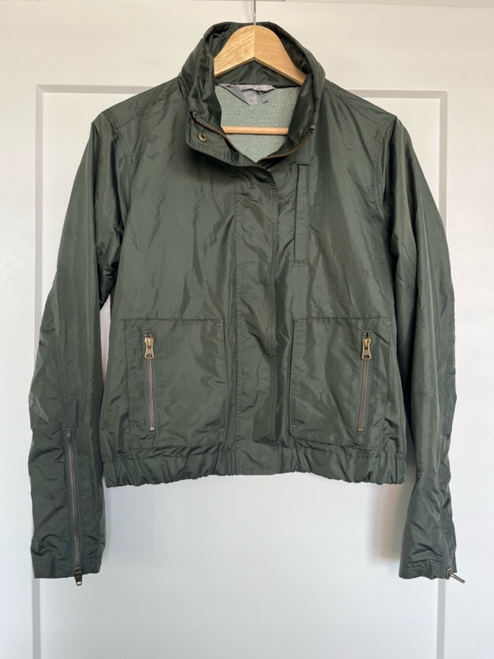 Athleta Olive Green Lightweight Utility Jacket Hidden Hood Zip Pockets XS